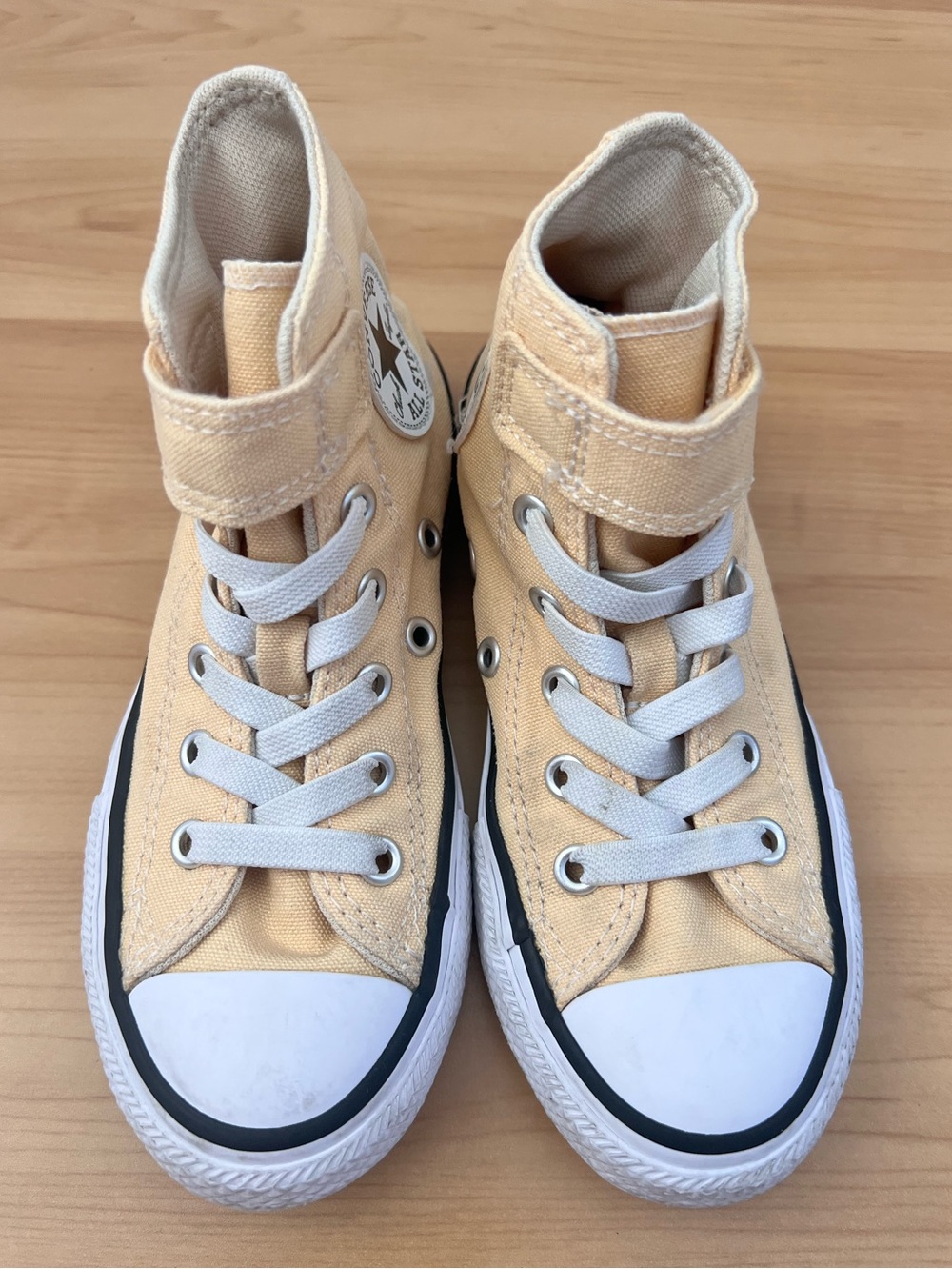 Girls Converse Chuck Taylor